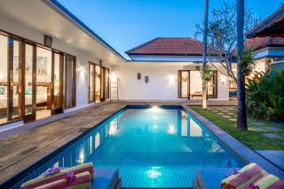 Tranquil Villa 3 Br Retreat In Berawa - Canggu - 0