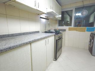 2 Bedrooms Prime Located Flat - Sharjah - 8