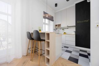 Targowa Bright Studio Close to PGE by Noclegi Renters - Varsavia - 1