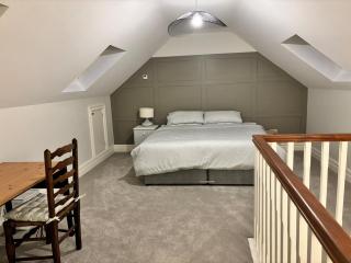Parochial House, Mews - 4