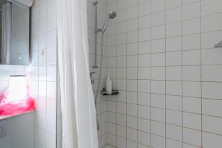 Bright Flat with Workspace near Downton - 7