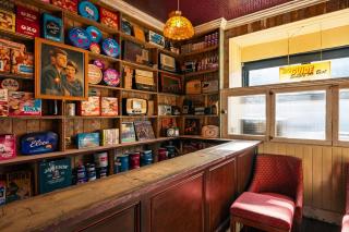 JB O Sheas self catering pub - 8