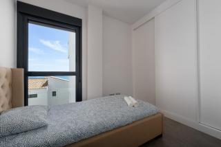 Sea view 3BR apartment with pool, gym - Castillo de Sabinillas - 4