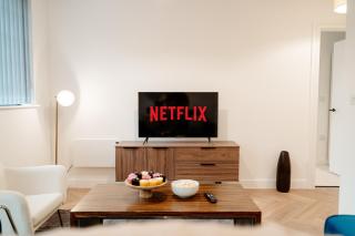 Parking Spacious City Pad WiFi Family Contractors - Birmingham - 1