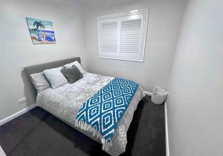 2026 Happy Seaside Holiday - 1