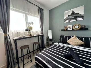 Alanis Suite by AWANI KLIA FREE WIFI NETFLIX - Sepang - 9