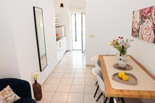 Apartmani Tri Ferala - Pakoštane - Pakoštane - 1