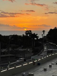 Costa Adeje Apartment Oasis by the Ocean with Sea Views - Adeje - 3