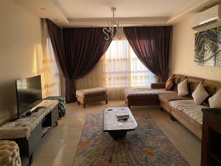 Luxury Apartment in Zayed - Sheikh Zayed - 2