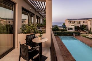New Beach Hotel - 8