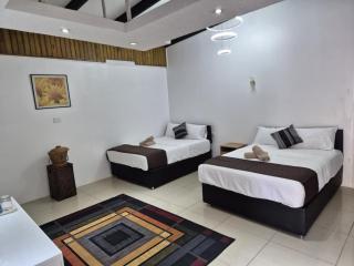 The Pine Lodge Accomodation - - 0