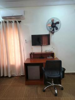 Beautiful Studio Apartment with Wi-Fi, Netflix, PlayStation 4, Kitchen, Supermarket, Pharmacy & Laundry - Abuja - 8