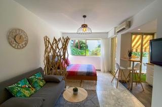 Charming flat with balcony in Juan Les Pins - Antibes - 0