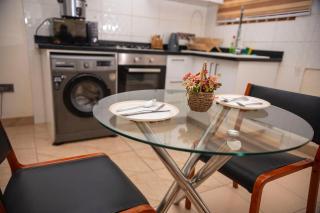 RealShala Stylish & Cozy 1-BR Adjiriganor - 0