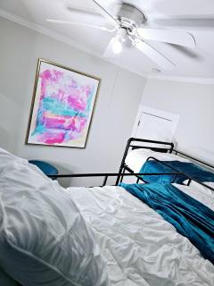Vintage Glam Retreat - 1