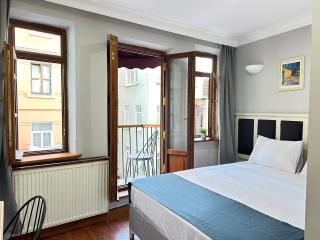 PeraHomes - Istanbul - 8