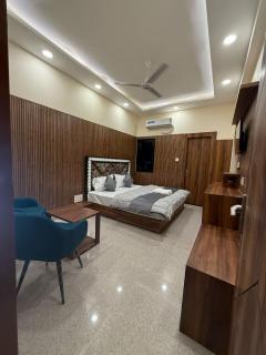 Hotel Keshav Palace - Jāmb - 5