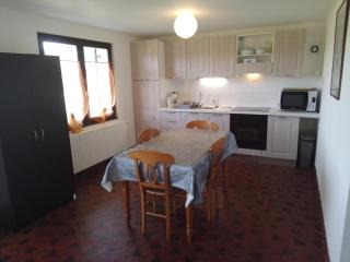 A 5 minutes d ' ANNECY T2 dans maison champêtre au calme - Villaz - 2