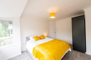 Spacious 3-Bed by Beatles Attractions & Transport - Liverpool - 6