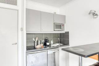 7mn walk to Metro, in ApartHotel - Courbevoie - 7