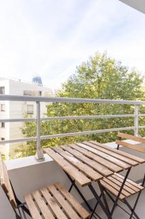 7mn walk to Metro, in ApartHotel - Courbevoie - 6