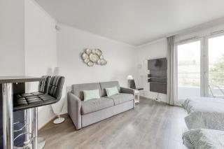 7mn walk to Metro, in ApartHotel - Courbevoie - 1