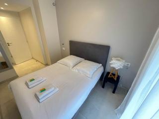 A085-Splendide appartement refait neuf avec vue mer - Vallauris - 2