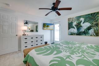 Beach Cottage with Heated Pool Short Walk to Beach - Holmes Beach - 1