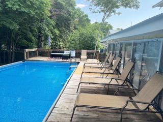 Private Pool & Yard Mins to Dining & University - Mobile - 2