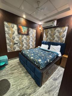 Hotel J Garden - Near Sec 137 Metro - Noida - 0