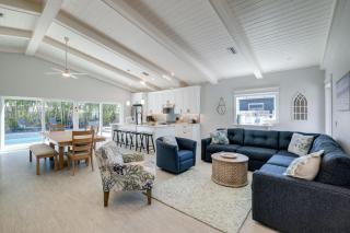 Golf Cart included! Short walk to the Beach on the Peaceful North End - 5