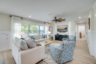 Come Sail A Bay, canal front with dock, 3 beds and 3 baths, single level - Holmes Beach - 7