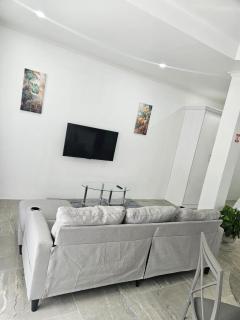 Agape Suites-Room 2-Ground Floor - 7
