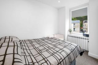 NEW! Modern 2BR Flat - Short Walk to Town - 8