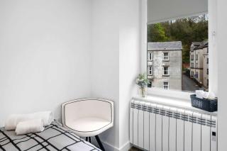New Modern 2BR Flat - Short Walk to Town - Oban - 4