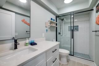 Relax Just Steps to the Soft White Sandy Beach, Heated Pool - Holmes Beach - 2