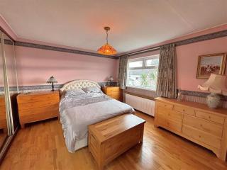 Large 4 Bedroom Detached Home - Private Driveway - Quiet Neighbourhood - Belfast - 7