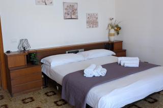 Sicilian Apt in Donnalucata-Sleeps 4- 2 Min Beach - 5