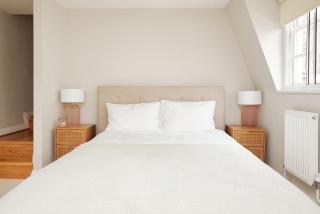 Relax & Recharge at Cozy Paddington, King Bed - London - 8