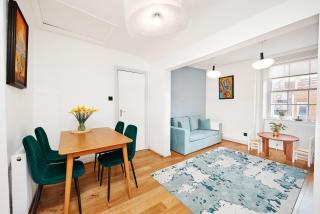 Relax & Recharge at Cozy Paddington, King Bed - London - 6