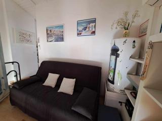Appartement 2 Pièces Mezzanine Climatisé avec Terrasse et Parking Privé - FR-1-326-805 - Marseillan - 2