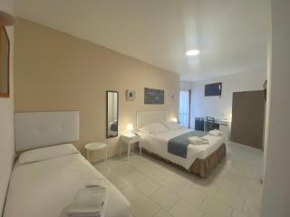 Hotel Lorenza B&B e Mini Suite - Cavoli - 3