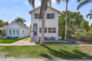 Heated Pool, Outdoor Dining & Grill, Near the Beach - Heart of Punta Gorda - Roelens - Punta Gorda - 4