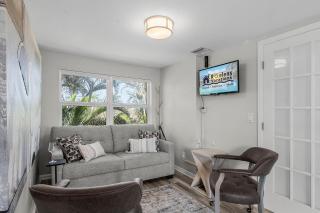 Heated Pool, Outdoor Dining & Grill, Near the Beach - Heart of Punta Gorda - Roelens - Punta Gorda - 2