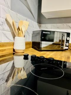 Liverpool Haven: 4BD Stylish Comfort & Access - Liverpool - 4