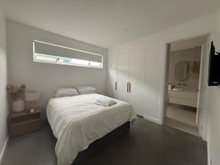 Coastal 3 bd duplex Everything at your doorstep - Towradgi - 6