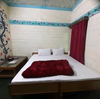 Shri Hunumant inn & resort - Chopta - 7