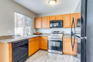 Golf, Hike, Explore and More Cozy Retreat in Denver - 2