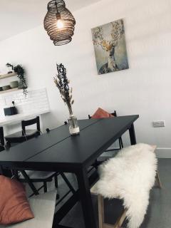 Boutique Townhouses Letterfrack Village - Entrance to Connemara National Park - 7