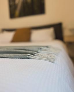 Boutique Townhouses Letterfrack Village - Entrance to Connemara National Park - 1